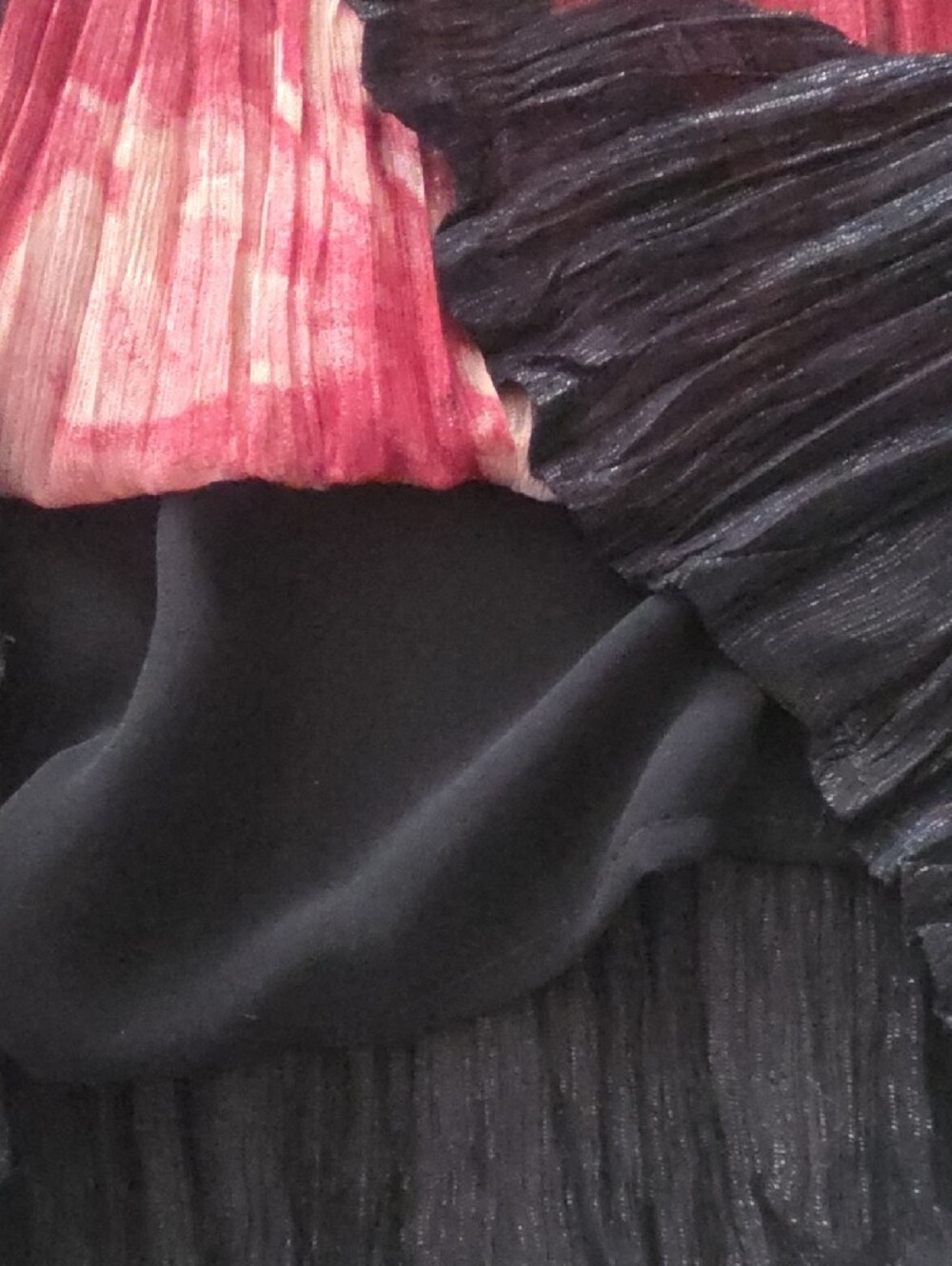 Black And Pink Textured Floral Halter Sleeveless Mock Turtleneck Top - Picture 5 of 10
